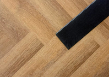 Klick-Vinylboden Fischgrät Eiche Rustikal